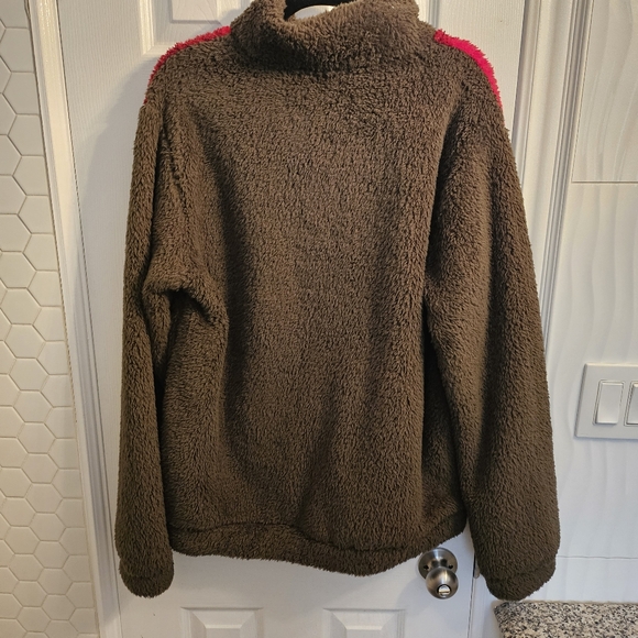 Warm Soft olive pullover sweater - Picture 3 of 3